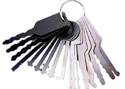 Kinh Nghiệm Bảo Dưỡng Mercedes: Cách Mở Cửa đơn Giản Khi Quên Chìa Khóa 613a27ad36f82.jpeg