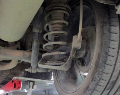 Những Dấu Hiệu Nguy Hại Hệ Thống Giảm Xóc Có Thể Gây Ra Trong Quá Trình Bảo Dưỡng Mercedes 613a34d5b3b9d.jpeg